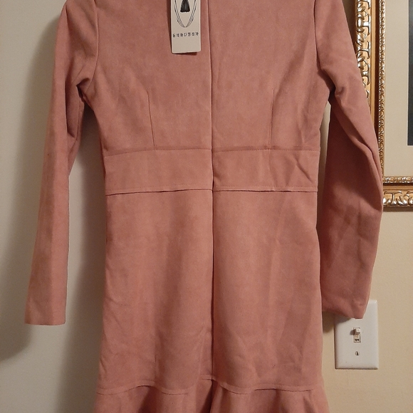 Dress - Picture 3 of 4